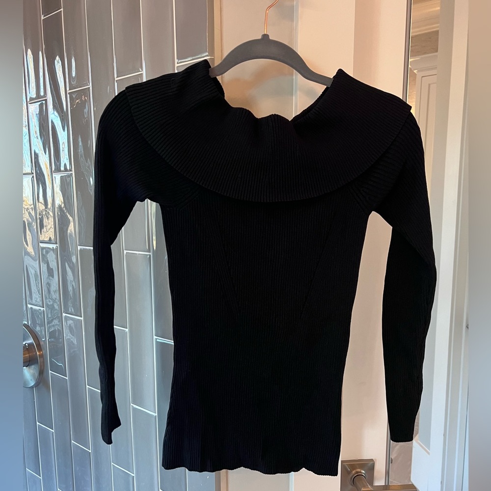 Michael Khors Black Size Small off Shoulder Sweater